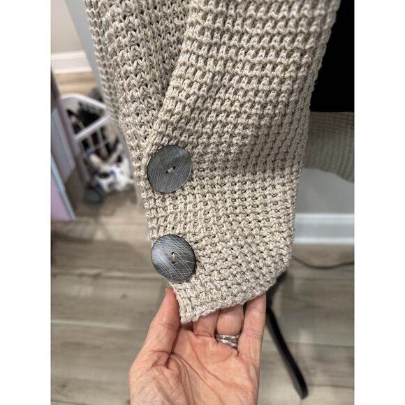 Oversized Cardigan Sweater Beige Waffle-Knit Shell-Style Buttons Medium Cozy - Picture 6 of 10